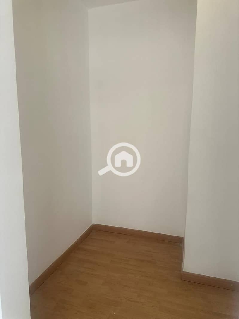 2 7c16f0ba-8c44-4dcd-947b-8ff38c96f32a. jpg