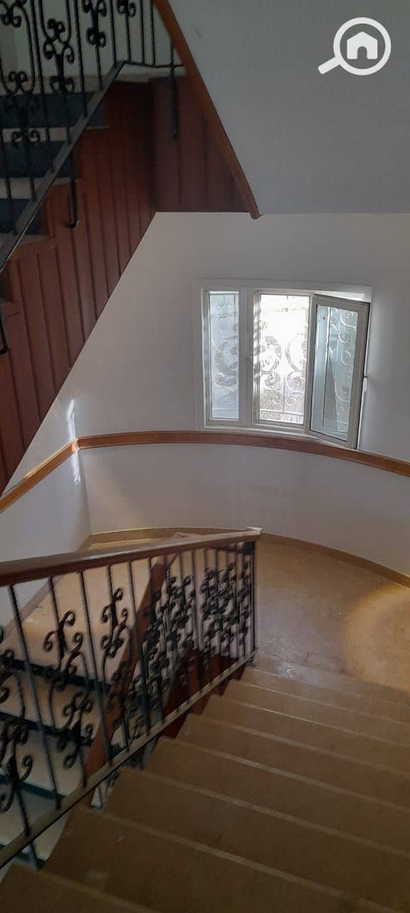 4 7f718671-1b71-4bf1-95f1-669c22b08a90. jpg