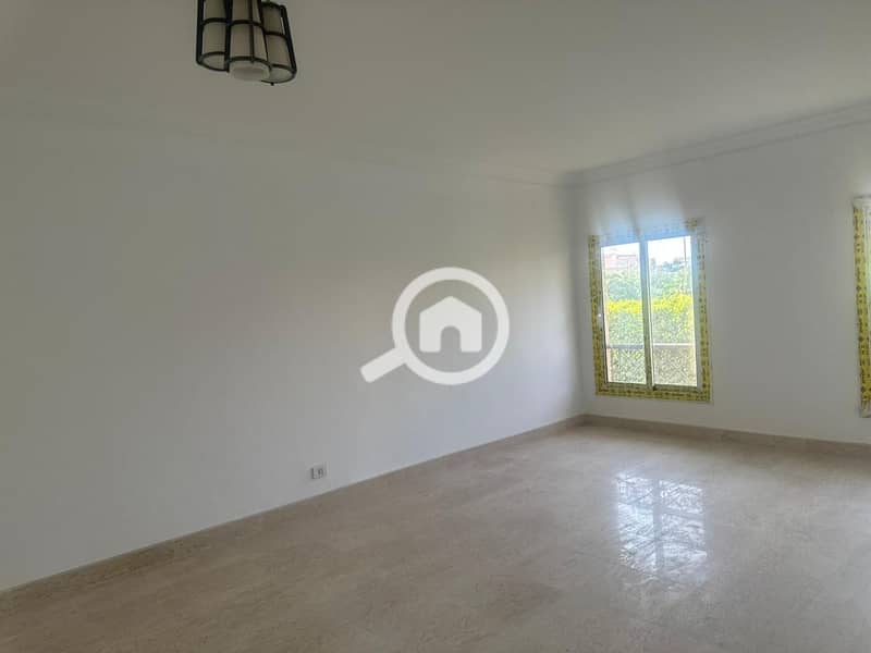 8 e554ae3a-755e-4130-83eb-1be0342d0316. jpg