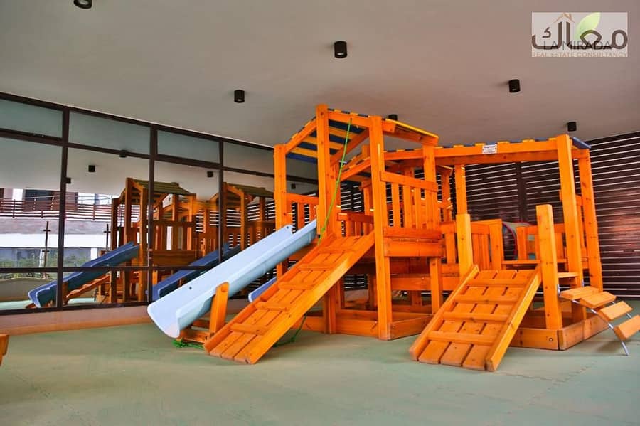 4 51e6bac3-e5b3-421c-b024-e351f2b93114. jpg