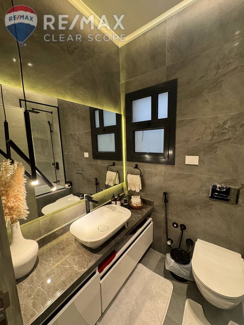 3 38d4fc49-740c-477a-b608-3c94237f0ebb. jpg