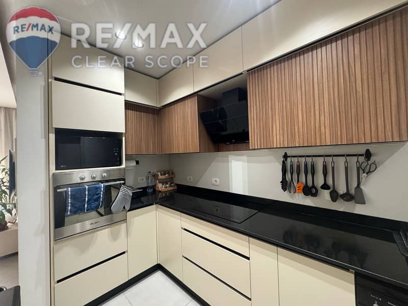 6 980a87c4-4141-4d57-bac6-cf42f0d34298. jpg