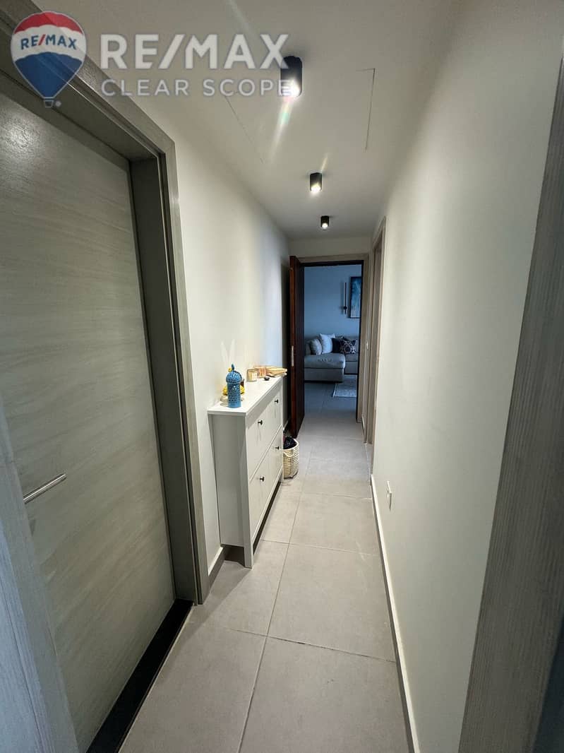 8 53522f0b-a41c-44f5-8c85-77d197b96e2a. jpg