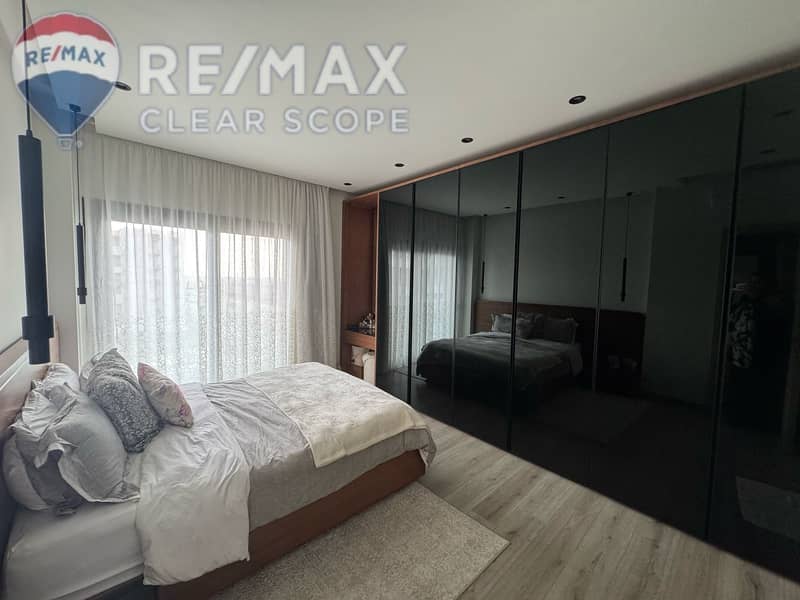 10 0897385b-3124-4b32-966c-b76044397d66. jpg