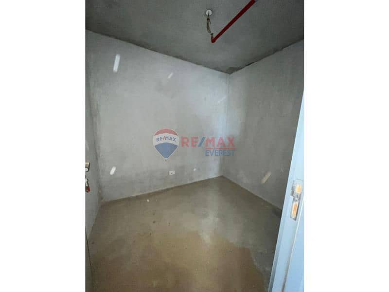 12 7042389c-2a32-4204-bd66-82608f54c8f0. jfif. jpg