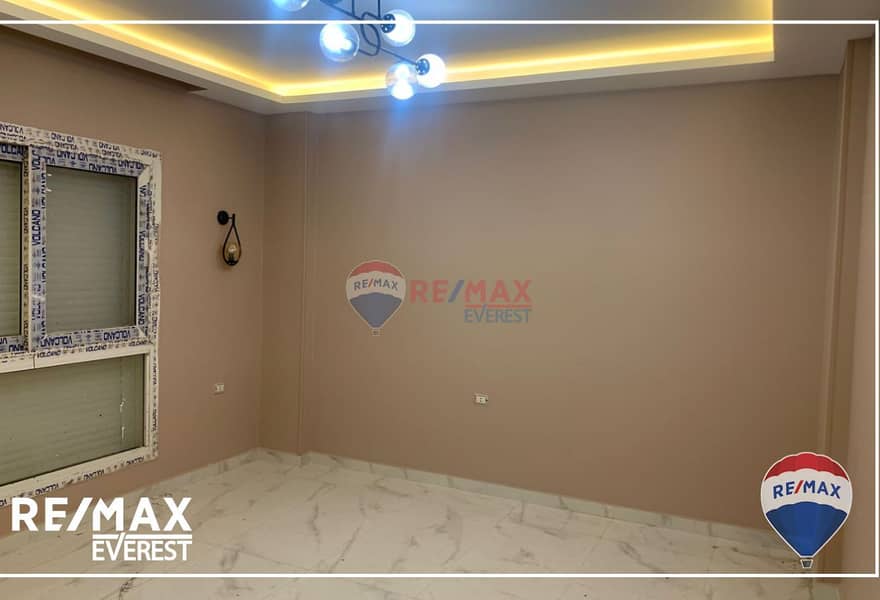 5 d44e05c9-9fa5-4597-8e5d-ddec6672819a. jpg