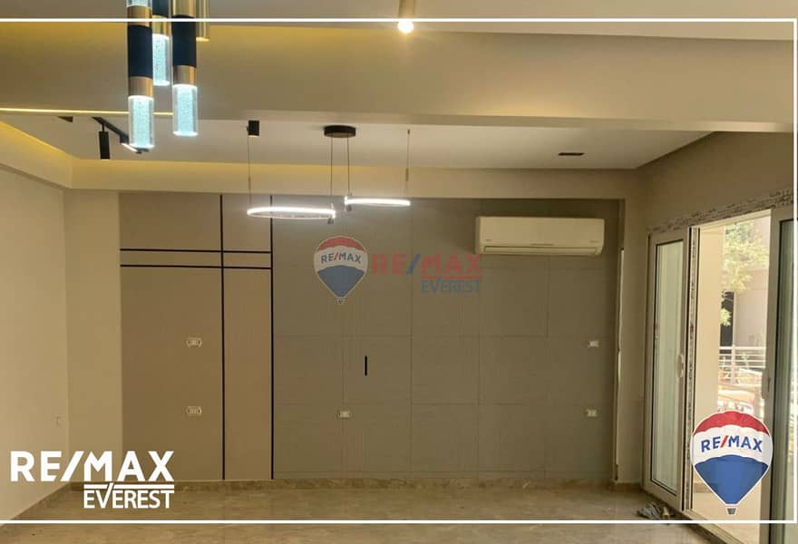 8 91d44a29-ca33-4528-98fd-4a34ab1d0e3d. jpg