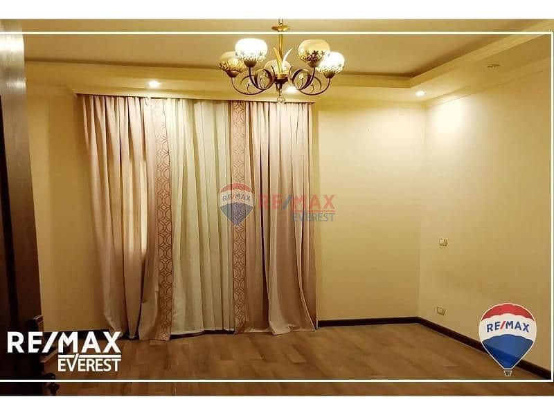 4 8168688-2be16o. jpg