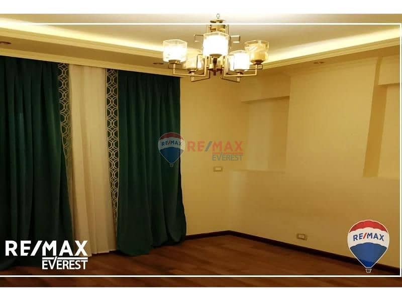 8 8168688-cd588o. jpg