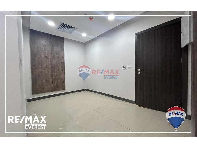 8 63a418e6-8426-4034-8d1a-7386fdbc8da9. jfif. jpg