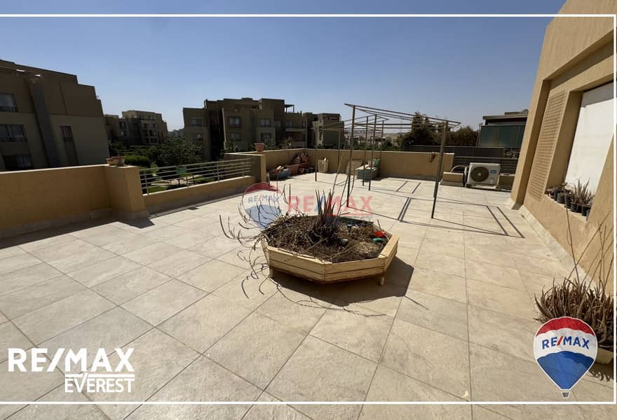 10 caf1ec70-e8b6-46fe-a515-e55e6dd6db69. jpg