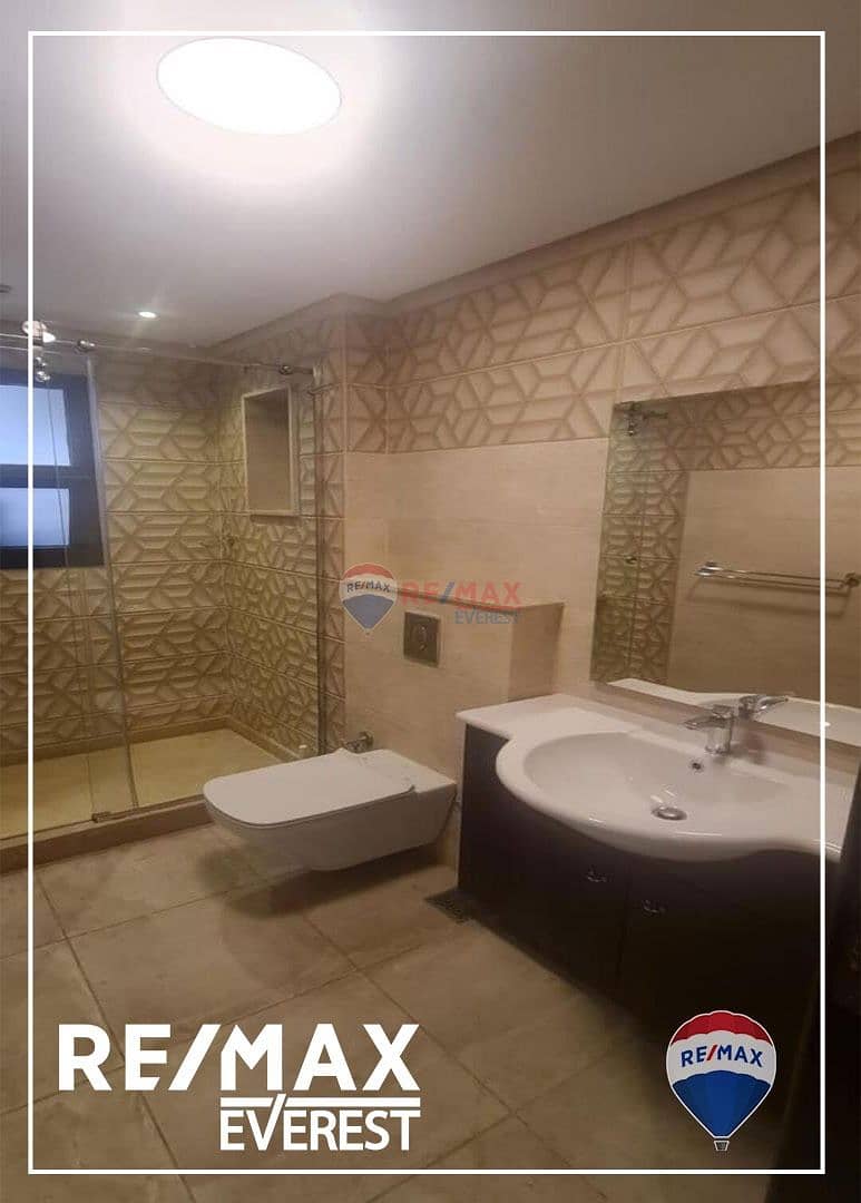 8 8dc99bb2-3046-4343-803a-7172c77931de. jpeg