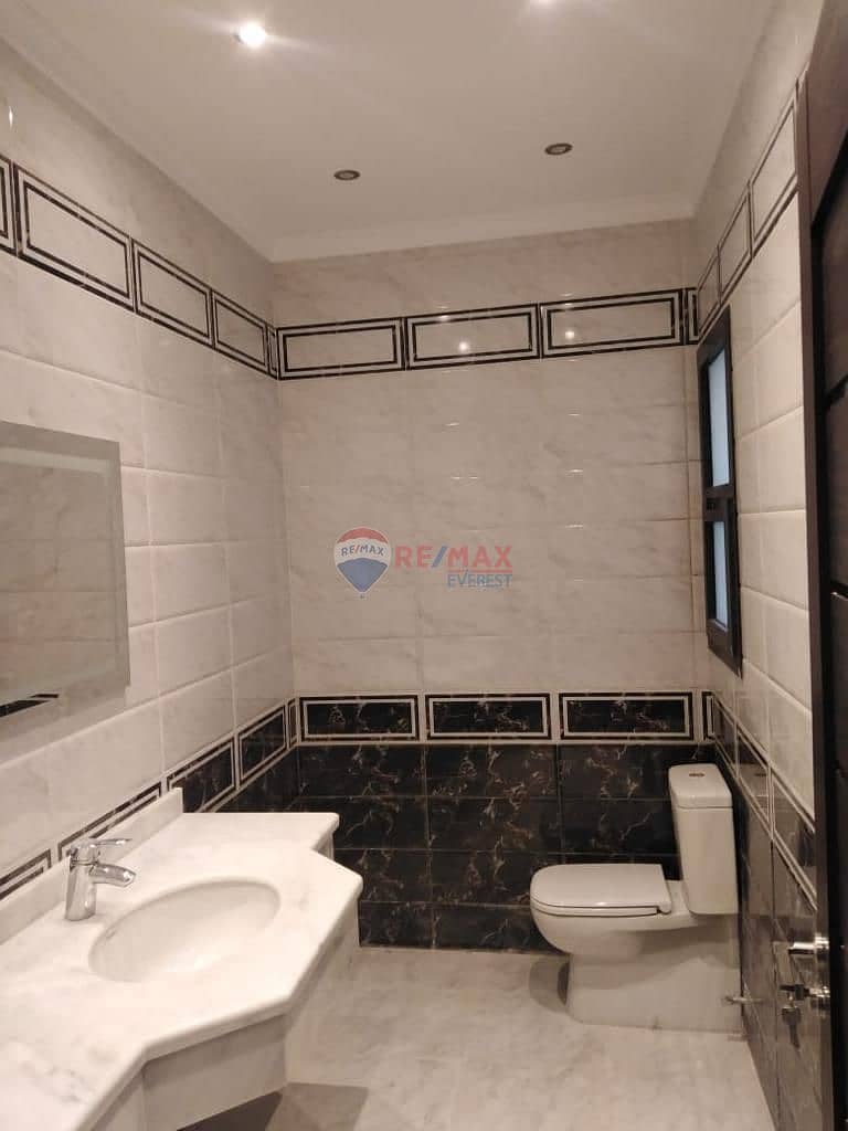 5 WhatsApp Image 2025-10-26 at 12.27. 29 PM (2). jpeg