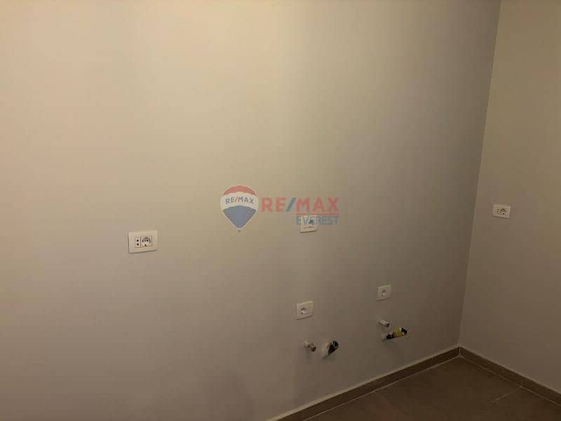 6 a32bc085-3d2e-43b4-9942-5cc7a436d671. jfif. jpg