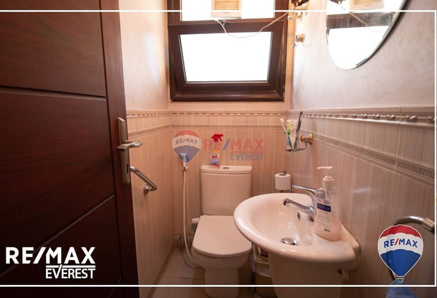 8 debf817a-bccc-43bb-b49d-929c0582573e. jpg