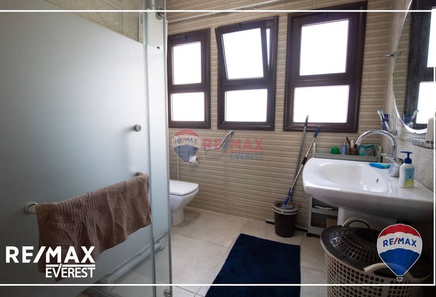 9 80dd889f-6346-44bd-881b-5169b9bb8580. jpg