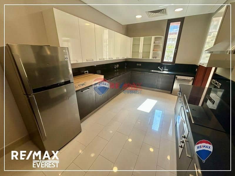 10 2360600e-8108-43e0-b210-9410a0201a33. png