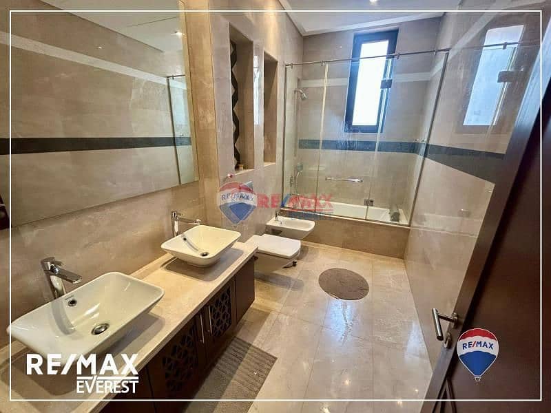 14 855340d6-e8b6-412b-a0a4-48b60dae5b85. png