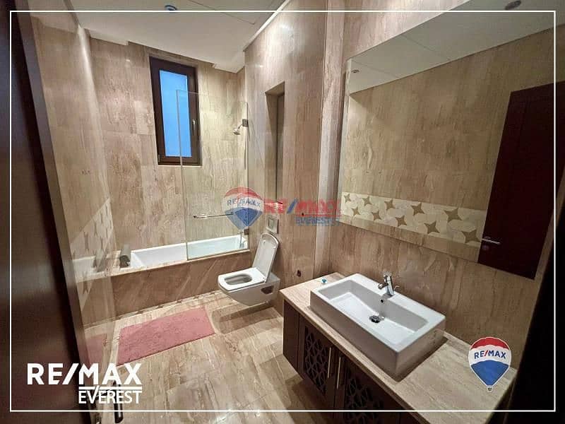 15 d84c300d-8a62-4460-92b5-acce1a693701. png