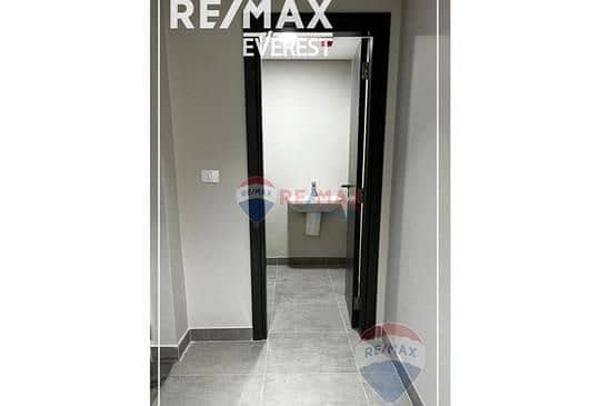 9 3d7b1b7a-4524-42e5-8fae-3e96963ceaed. jpg