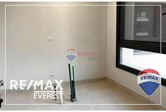 10 6ddeb17a-ef24-48c6-8bb0-4d76b07866f5. jpg