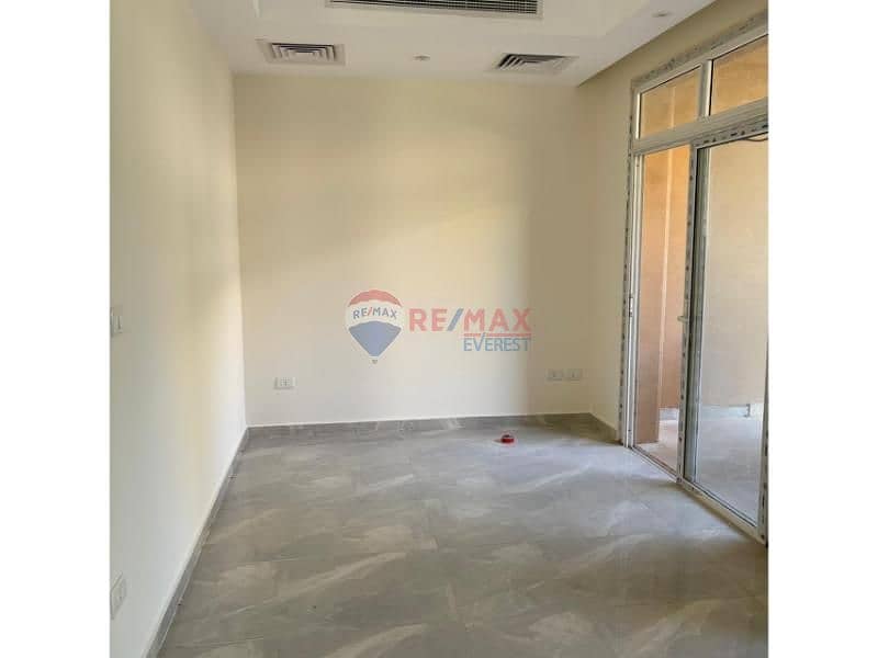 10 79eb772d-bc18-4e4d-ac53-5815078d45ee. jfif. jpg