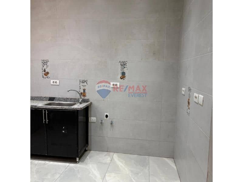 13 917d40df-10b0-4a3f-8548-406b984e28fe. jfif. jpg