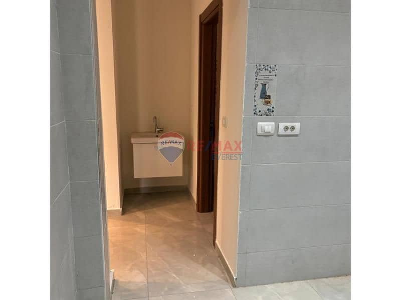 22 df896ff1-e022-4ae8-bd3b-7d0d556dd110. jfif. jpg