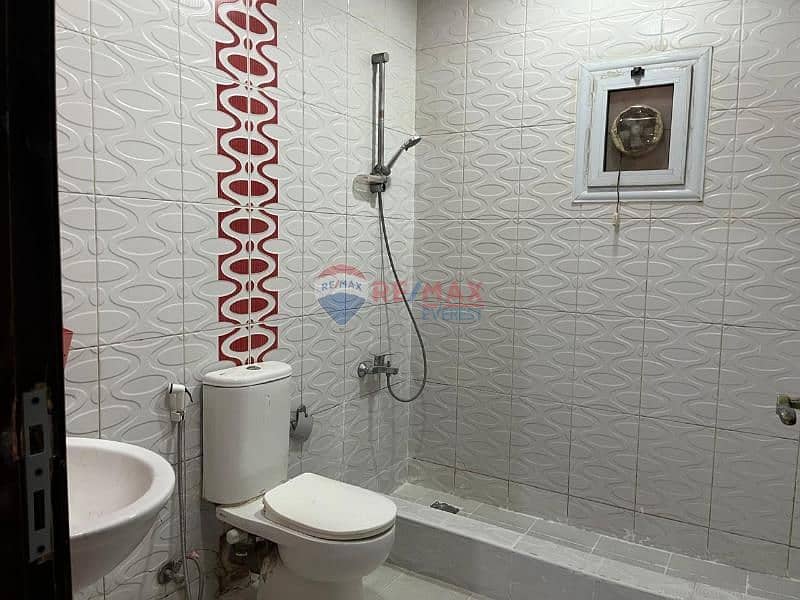 12 4f68db0b-8cb2-4091-8b50-3371b083df70. jfif. jpg