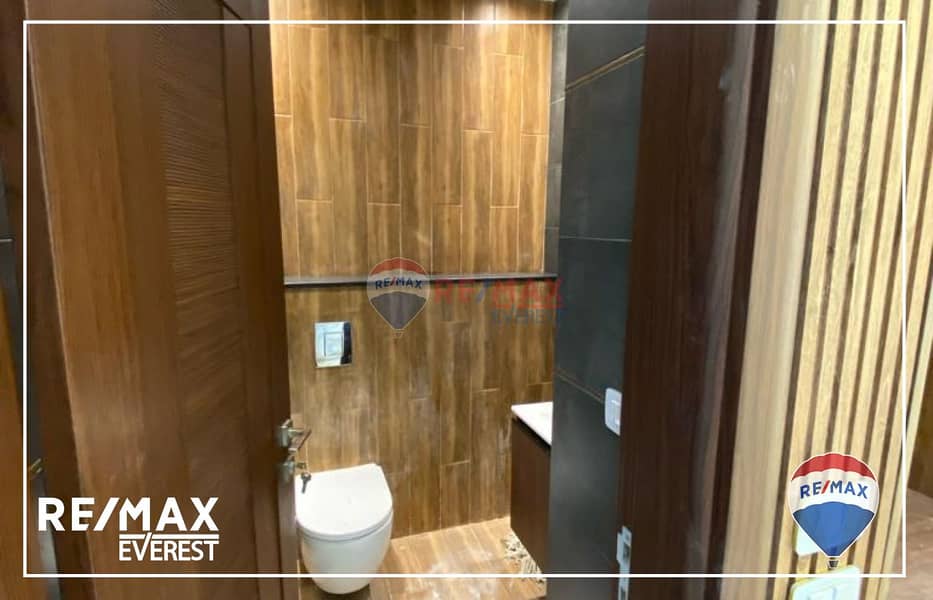 6 WhatsApp Image 2025-09-25 at 2.40. 32 PM. jpeg