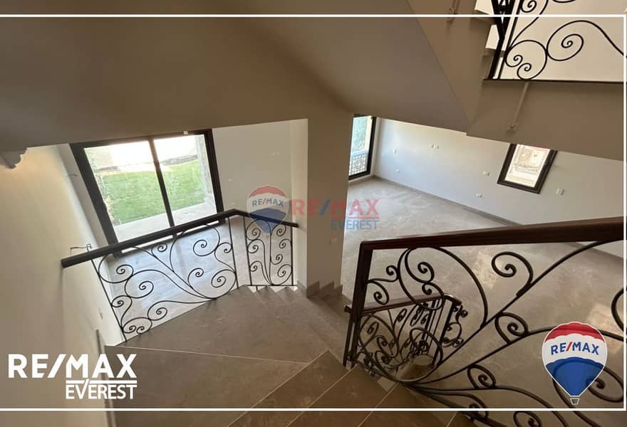 4 21621440-7245-4a7c-8e96-566d2df265a0. jpg