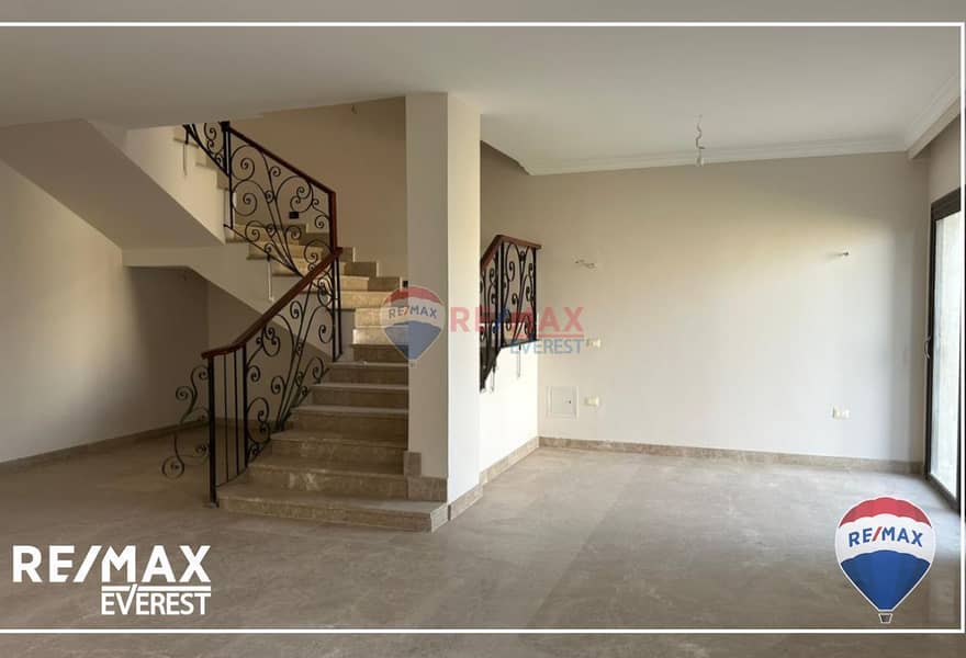 5 c7579bd9-5dba-4a42-8f7a-172524cacf1c. jpg