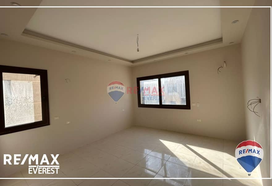 7 82fe714c-0cb9-48c9-a47c-730a0ca766c0. jpg