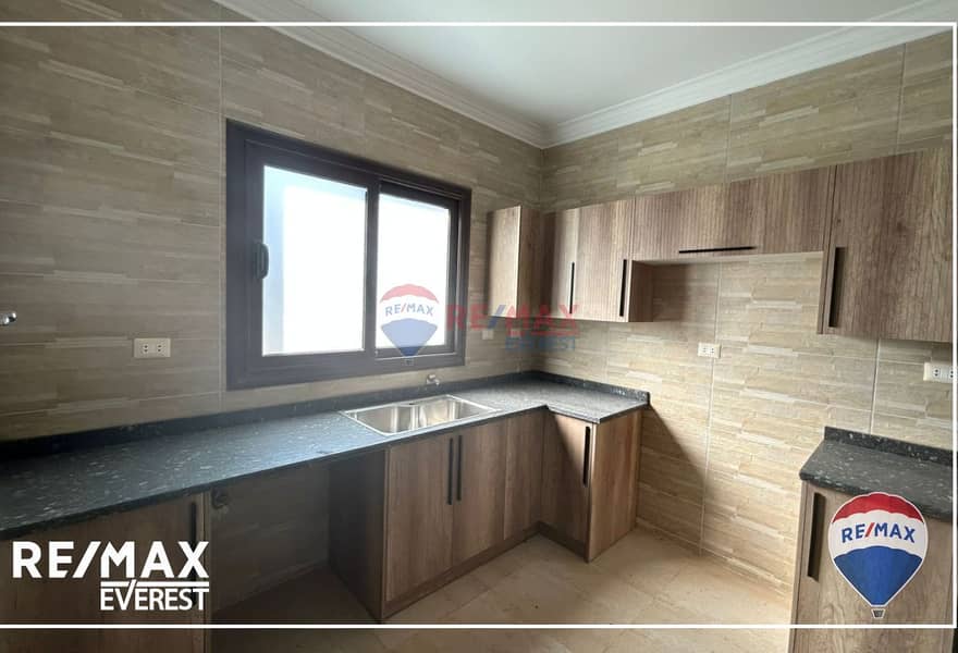 9 cef15294-c3a2-4638-a341-938c92088edf (1). jpg