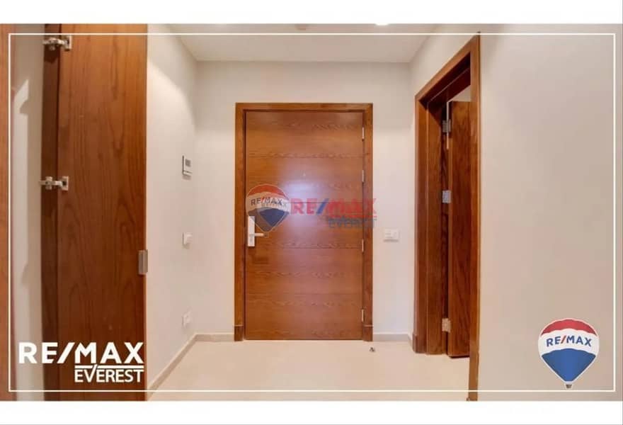 3 5d7c858f821e4d8e8c6a2db86ea70cc7. jpg