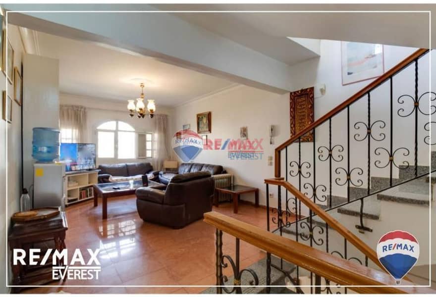 3 aad90de0-7c0d-4527-b0ec-38a4479dfd7a. jpg