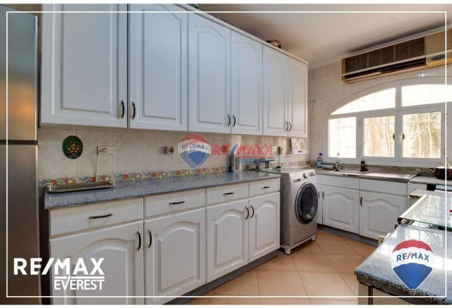 9 c480c31f-5b27-4f85-a87a-5f6568109fe2. jpg