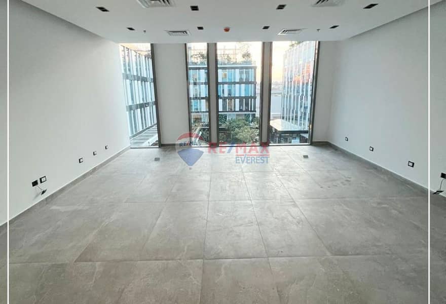 4 779557bb-9dc3-49b0-9b72-95f6c18b018b (1). jpg