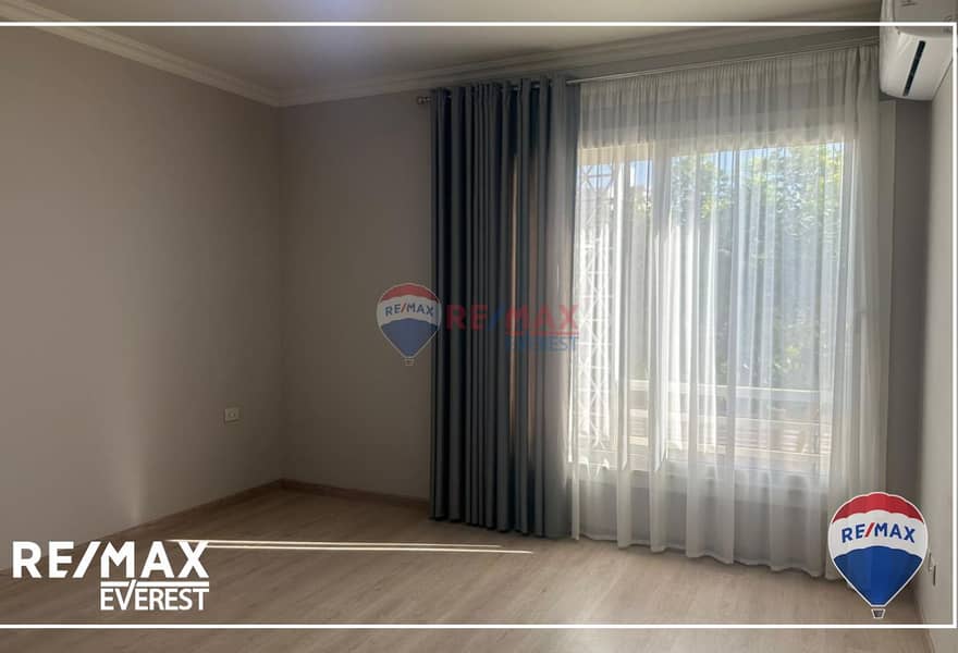 6 da2a0877-1d96-4f28-9f5b-240fa1e76edc. jpg