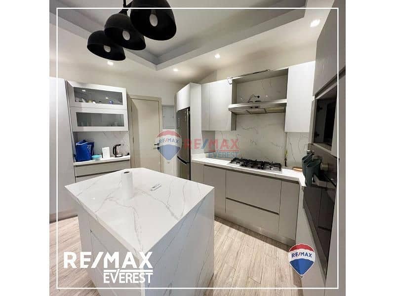 12 9a17c615-8362-42d9-9482-35fa51d2a608. png