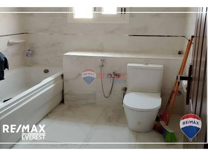 9 8168688-92a22o. jpg