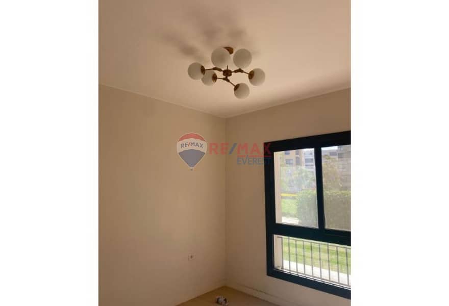 5 aa3e4441-5050-4093-b0d0-1fb6063f84bc. jpg