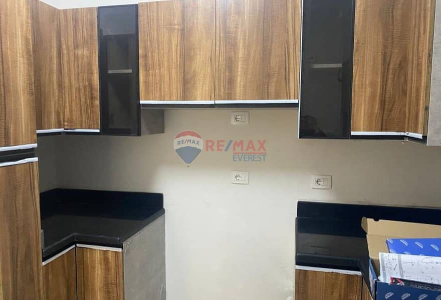 10 af8519a6-22c8-4f46-af09-dd541ef7d35c. jpg