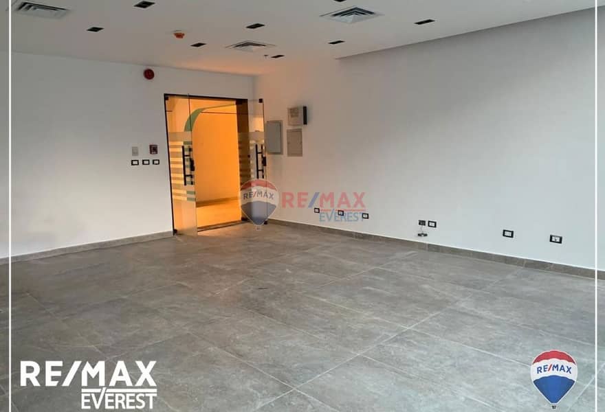 8 e9c1a916-d4d5-45f2-9676-45ae7eb1e6d0. jpg