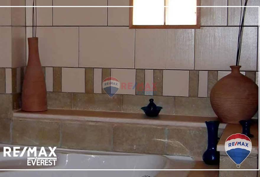 9 aaba19c7-4342-4a92-9983-4ffd62f983be. jpg