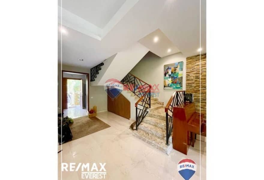 3 07ed0f0c-4c27-46da-a73a-040273ca0e3d. jpg