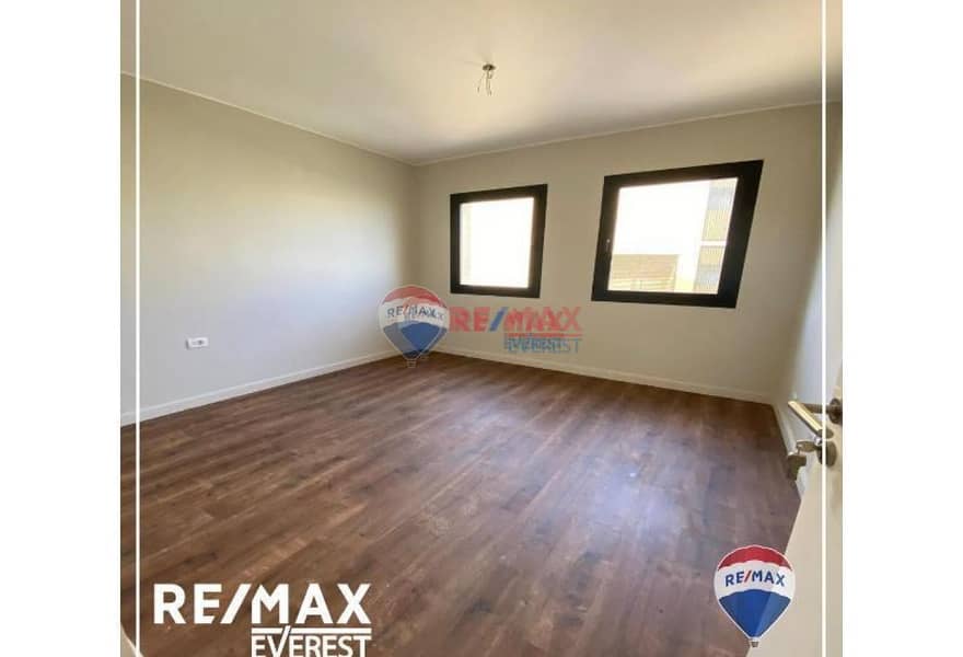 2 8f81f8f7-08f9-481c-84d5-a808539f0ded. jpg