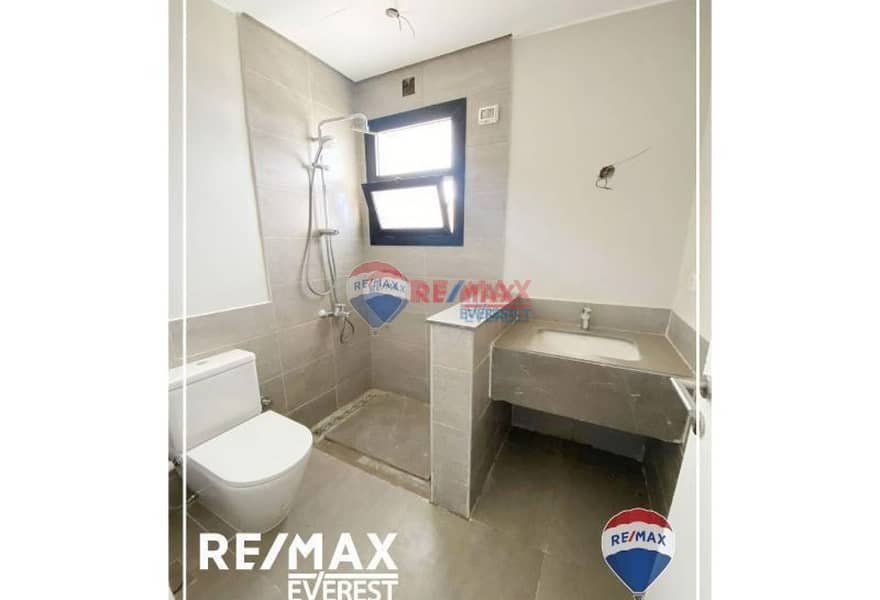 8 595e8ea0-76c2-4478-ba60-b56bf8c93397. jpg