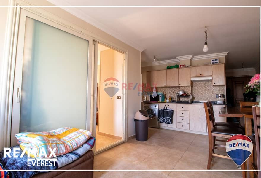 4 3ca1cfdd-fde3-435c-ad96-b22c4b575d9f. jpg