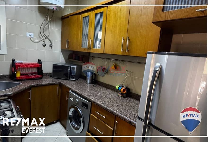 7 630b660a-4e7c-46cb-a255-84f8c45b0685. jpg